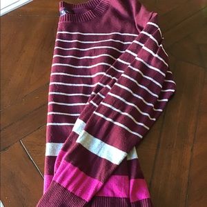 Gap sweater